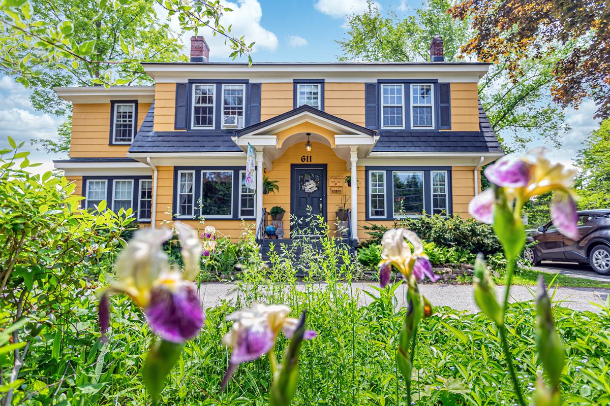 The Stella Rose Bed & Breakfast